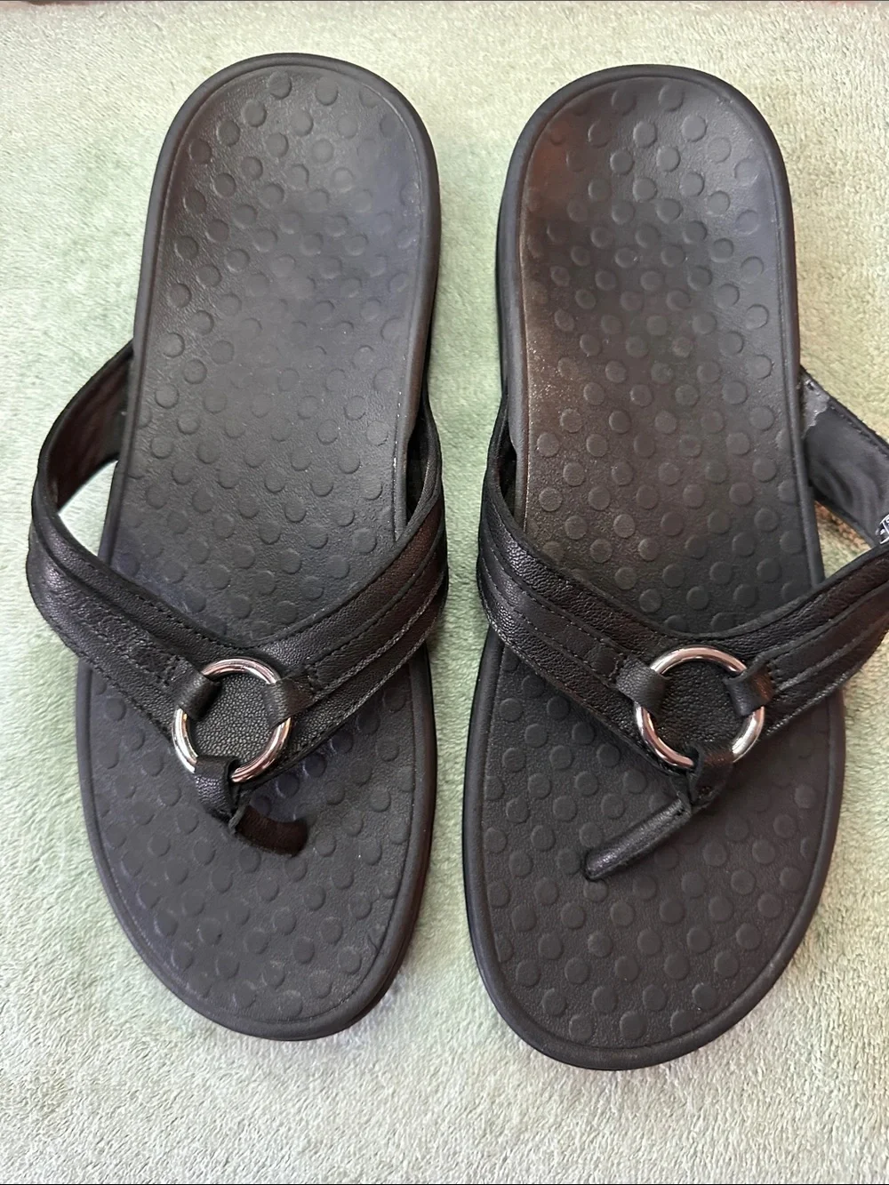 Vionic Aloe Black Leather Silver Ring Orthotic Flip Flop Sandal Size 8
